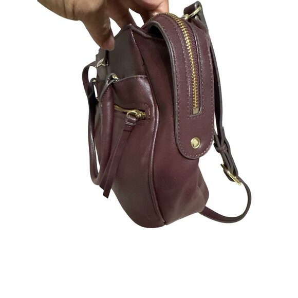 Nine West 15" x 9" x 4" Burgundy Tote Bag With Dual Handles & Adjustable Strap - Picture 8 of 12